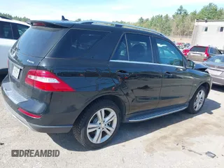 2012 Mercedes-Benz M 350 z VIN 4JGDA5HB9CA059074, wystawiony jako IAAI lot #42028443 z przebiegiem 172 462 mil mil oraz . Historia ofert i sprzedaży dostępna na DreamBid. Obrazek 14.