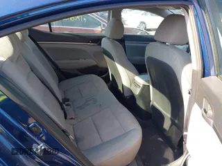 2017 Hyundai Elantra SE z VIN 5NPD84LF3HH041576, wystawiony jako IAAI lot #42139968 z przebiegiem 146 464 mil mil oraz . Historia ofert i sprzedaży dostępna na DreamBid. Obrazek 8.