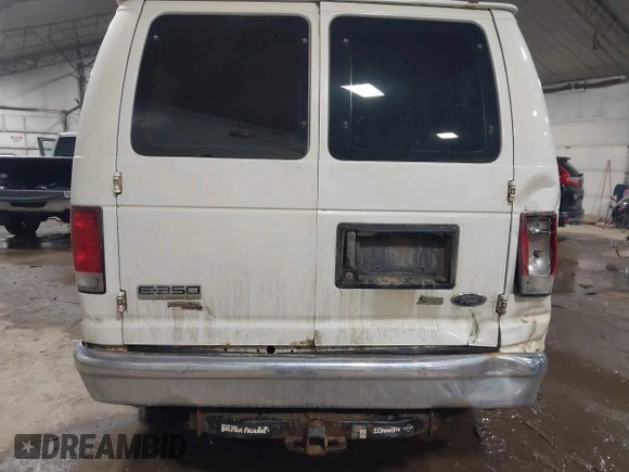 2011 Ford Econoline Passenger XL with VIN 1FBNE3BL7BDA48109, listed as a IAAI auction lot 41447533 with 325,568 mi miles. Bid and sale history available at carsss.com. Image 16.