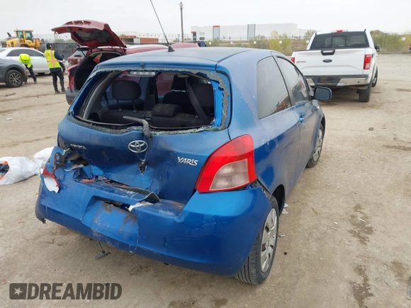 2008 Toyota Yaris with VIN JTDJT923985204821, listed as a IAAI auction lot 40946265 with 136,507 mi miles. Bid and sale history available at carsss.com. Image 4.