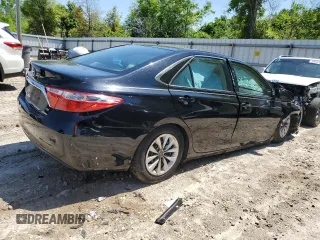 2017 Toyota Camry XLE z VIN 4T1BF1FK0HU700820, wystawiony jako Copart lot #52010655 z przebiegiem Nie podano mil oraz Szkoda całkowita • Salvage title. Historia ofert i sprzedaży dostępna na DreamBid. Obrazek 3.
