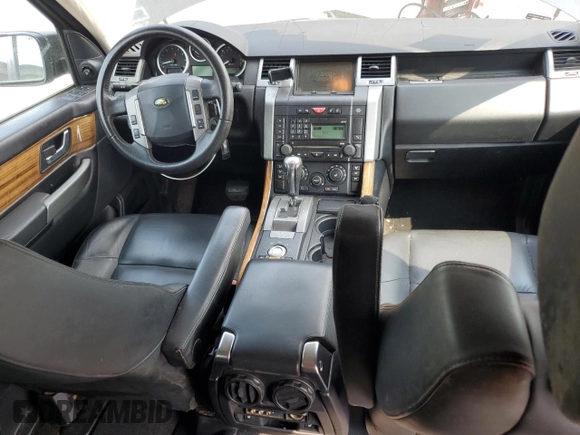2008 Land Rover Range Rover Sport HSE z VIN SALSK25428A147591, wystawiony jako Copart lot #58356165 z przebiegiem 114 686 mil mil oraz Czysty tytuł • Clean title. Historia ofert i sprzedaży dostępna na DreamBid. Obrazek 8.