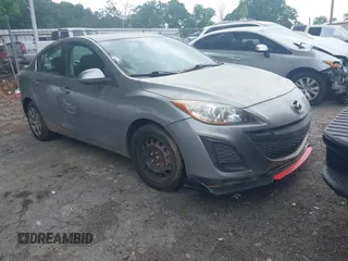 2011 Mazda Mazda3 i Sport with VIN JM1BL1UF2B1481192, listed as a IAAI auction lot 42102068 with 231,588 mi miles. Bid and sale history available at carsss.com. Image 1.
