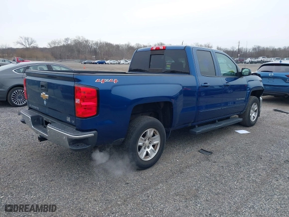 2017 Chevrolet Silverado 1500 LT with VIN 1GCVKREC0HZ325908, listed as a IAAI auction lot 41613561 with 53,552 mi miles. Bid and sale history available at carsss.com. Image 4.