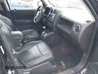 2014 Jeep Patriot Limited with VIN 1C4NJRCB2ED686692, listed as a IAAI auction lot 41922510 with 137,039 mi miles and . Bid and sale history available at DreamBid. Image 5.