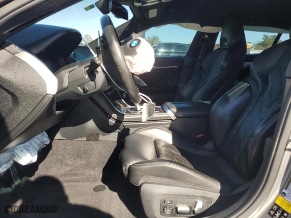 2020 BMW M8 with VIN WBSGV0C08LCE18915, listed as a Copart auction lot 87154704 with 0 mi miles and Salvage Title. Bid and sale history available at carsss.com. Image 7.