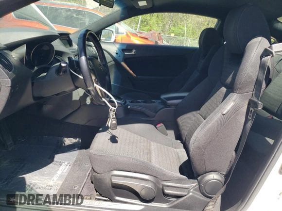 2013 Hyundai Genesis Coupe Premium z VIN KMHHT6KD5DU082282, wystawiony jako Copart lot #54749985 z przebiegiem 110 037 mil mil oraz Szkody całkowita. Historia ofert i sprzedaży dostępna na DreamBid. Obrazek 7.