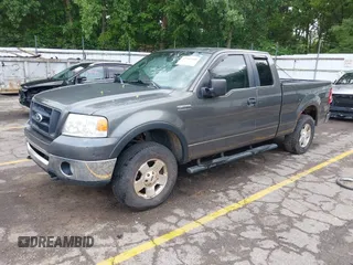 2007 Ford F-150 STX с VIN 1FTRX14W57NA71618, выставлен на аукционе IAAI как лот 42583600 с пробегом 177 914 миль миль и . История ставок и продаж доступна на DreamBid. Изображение 2.