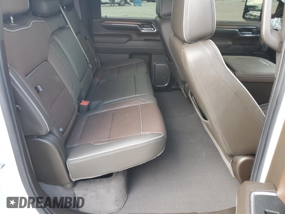 2024 GMC Sierra 2500HD Denali z VIN 1GT49RE74RF395604, wystawiony jako Copart lot #41529455 z przebiegiem 16 545 mil mil oraz Szkoda całkowita • Salvage title. Historia ofert i sprzedaży dostępna na DreamBid. Obrazek 10.