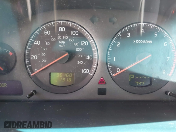 2002 Volvo S80 z VIN YV1TS91D521258955, wystawiony jako IAAI lot #41834536 z przebiegiem 96 160 mil mil oraz . Historia ofert i sprzedaży dostępna na DreamBid. Obrazek 7.