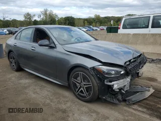 2024 Mercedes-Benz C 300 z VIN W1KAF4HB5RR184236, wystawiony jako Copart lot #72725194 z przebiegiem Nie podano mil oraz Szkoda całkowita • Salvage title. Historia ofert i sprzedaży dostępna na DreamBid. Obrazek 4.