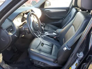 2015 BMW X1 sDrive28i with VIN WBAVM1C52FV315768, listed as a Copart auction lot 44970185 with 117,045 mi miles and Salvage Title. Bid and sale history available at carsss.com. Image 7.