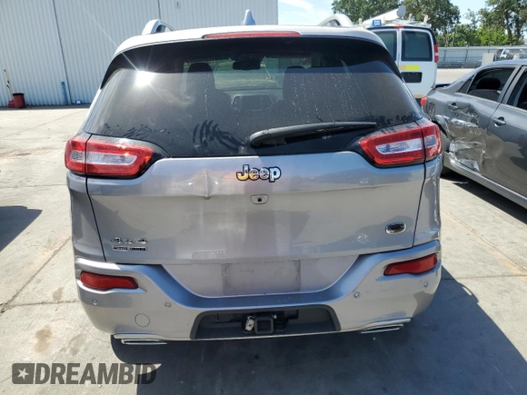 2017 Jeep Cherokee Overland z VIN 1C4PJMJS1HW588812, wystawiony jako Copart lot #58182885 z przebiegiem 77 794 mil mil oraz Szkoda całkowita • Salvage title. Historia ofert i sprzedaży dostępna na DreamBid. Obrazek 6.