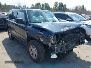 2014 Jeep Patriot Sport with VIN 1C4NJRBB8ED778620, listed as a IAAI auction lot 42021020 with 140,736 mi miles. Bid and sale history available at carsss.com. Image 1.
