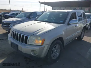 2007 Jeep Grand Cherokee Laredo with VIN 1J8GS48KX7C526661, listed as a IAAI auction lot 41481024 with 177,688 mi miles. Bid and sale history available at carsss.com. Image 17.