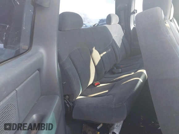 2002 Chevrolet Silverado 1500 LS with VIN 1GCEC19V72Z269533, listed as a IAAI auction lot 41495089 with 261,180 mi miles and . Bid and sale history available at DreamBid. Image 8.