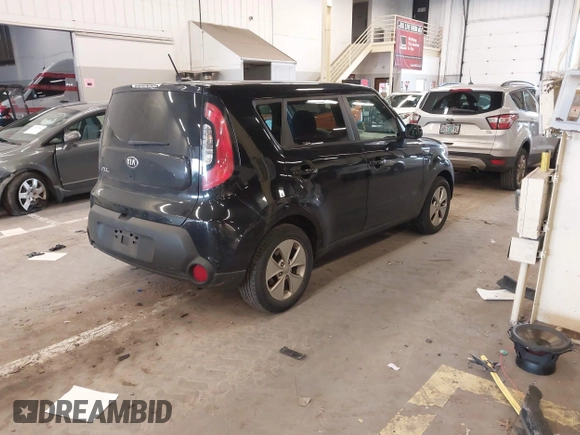 2014 Kia Soul with VIN KNDJN2A28E7110441, listed as a IAAI auction lot 41870022 with 146,981 mi miles. Bid and sale history available at carsss.com. Image 4.