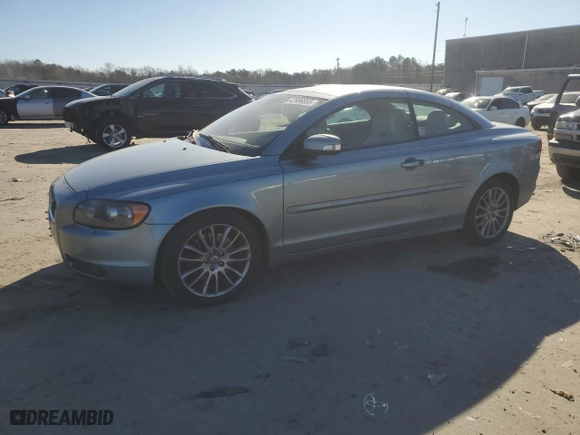 2009 Volvo C70 with VIN YV1MC67249J072565, listed as a Copart auction lot 42999555 with 171,921 mi miles and Clean Title. Bid and sale history available at carsss.com. Image 1.