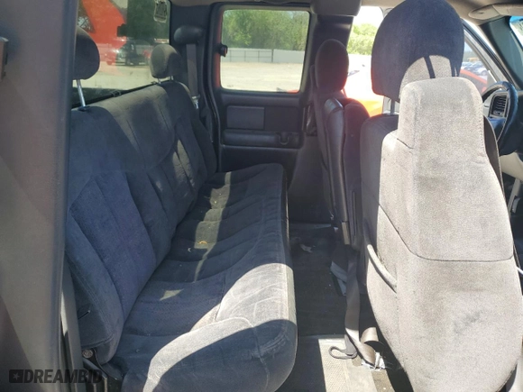 2001 Chevrolet Silverado 1500 LS with VIN 2GCEC19T111342482, listed as a Copart auction lot 54454385 with 302,583 mi miles and Clean Title. Bid and sale history available at carsss.com. Image 10.