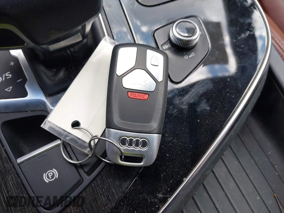 2019 Audi Q7 Prestige with VIN WA1VABF75KD030619, listed as a IAAI auction lot 41865422 with 66,151 mi miles and . Bid and sale history available at DreamBid. Image 11.