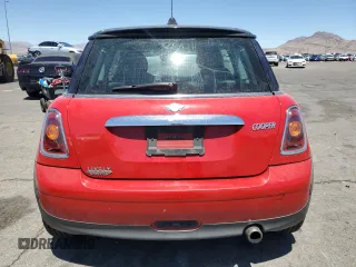 2008 MINI Hardtop z VIN WMWMF33518TT66193, wystawiony jako Copart lot #65858675 z przebiegiem 155 749 mil mil oraz Czysty tytuł • Clean title. Historia ofert i sprzedaży dostępna na DreamBid. Obrazek 6.