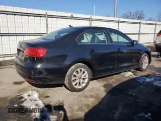 2014 Volkswagen Jetta SE with VIN 3VWD17AJ9EM400204, listed as a Copart auction lot 42484055 with 137,287 mi miles and Salvage title. Bid and sale history available at DreamBid. Image 3.