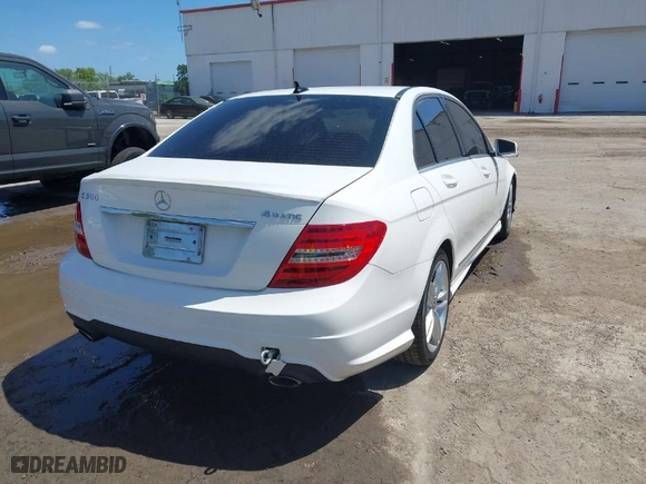 2013 Mercedes-Benz C-Class C 300 Sport with VIN WDDGF8AB9DR266104, listed as a IAAI auction lot 41962583 with 144,944 mi miles. Bid and sale history available at carsss.com. Image 4.