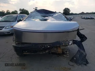 2024 Tesla Cybertruck z VIN 7G2CEHED0RA013090, wystawiony jako Copart lot #61693744 z przebiegiem Nie podano mil oraz Szkoda całkowita • Salvage title. Historia ofert i sprzedaży dostępna na DreamBid. Obrazek 5.