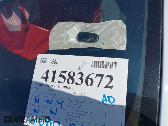 2014 Tesla Model S 60 with VIN 5YJSA1H15EFP46980, listed as a IAAI auction lot 41583672 with 61,080 mi miles and . Bid and sale history available at DreamBid. Image 9.