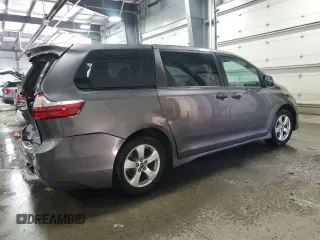 2018 Toyota Sienna L with VIN 5TDZZ3DC6JS913637, listed as a Copart auction lot 72432534 with 60,723 mi miles and Salvage Title. Bid and sale history available at DreamBid. Image 3.
