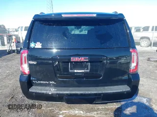 2016 GMC Yukon XL SLT with VIN 1GKS2GKC0GR443634, listed as a IAAI auction lot 41379064 with 121,744 mi miles. Bid and sale history available at carsss.com. Image 16.