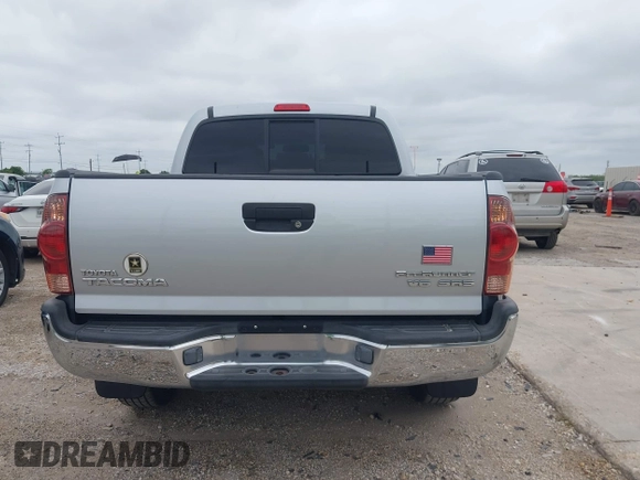 2007 Toyota Tacoma PreRunner z VIN 3TMJU62N37M033683, wystawiony jako IAAI lot #42383346 z przebiegiem 138 683 mil mil oraz . Historia ofert i sprzedaży dostępna na DreamBid. Obrazek 16.