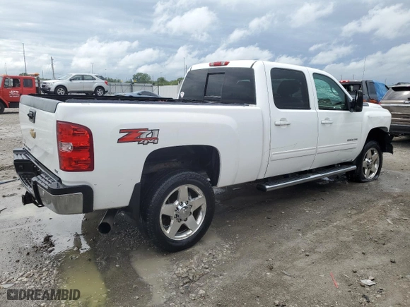 2013 Chevrolet Silverado 2500HD LTZ with VIN 1GC1KYE89DF186698, listed as a Copart auction lot 59426983 with 165,251 mi miles and Salvage Title. Bid and sale history available at carsss.com. Image 3.
