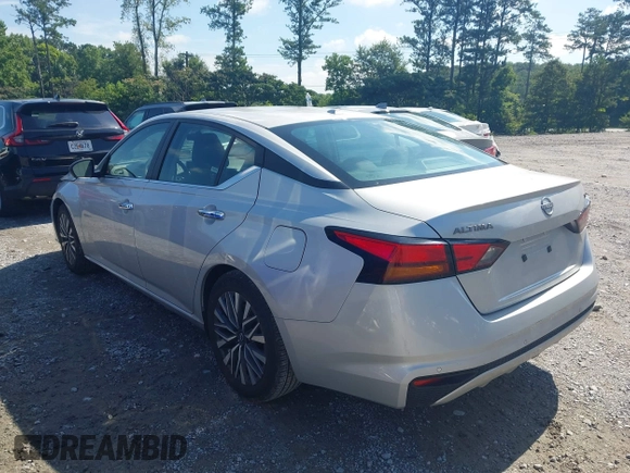 2024 Nissan Altima SV with VIN 1N4BL4DV4RN353196, listed as a IAAI auction lot 42643904 with 37,424 mi miles and . Bid and sale history available at DreamBid. Image 3.