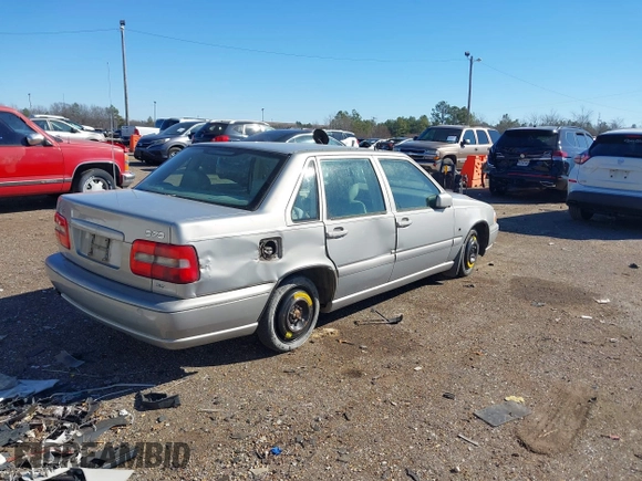 1999 Volvo S70 z VIN YV1LS56D4X2567657, wystawiony jako IAAI lot #41383089 z przebiegiem Nie podano mil oraz . Historia ofert i sprzedaży dostępna na DreamBid. Obrazek 4.