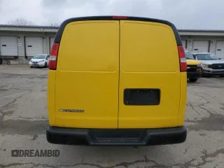 2021 Chevrolet Express Cargo z VIN 1GCWGAFP5M1167745, wystawiony jako Copart lot #45472945 z przebiegiem 196 473 mil mil oraz Czysty tytuł • Clean title. Historia ofert i sprzedaży dostępna na DreamBid. Obrazek 6.