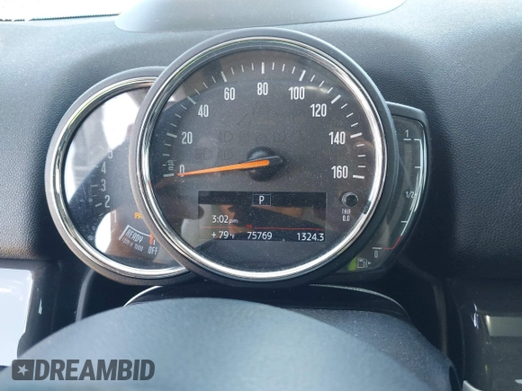 2018 MINI Countryman Cooper S with VIN WMZYT5C30J3E60548, listed as a IAAI auction lot 41890016 with 75,769 mi miles and . Bid and sale history available at DreamBid. Image 7.