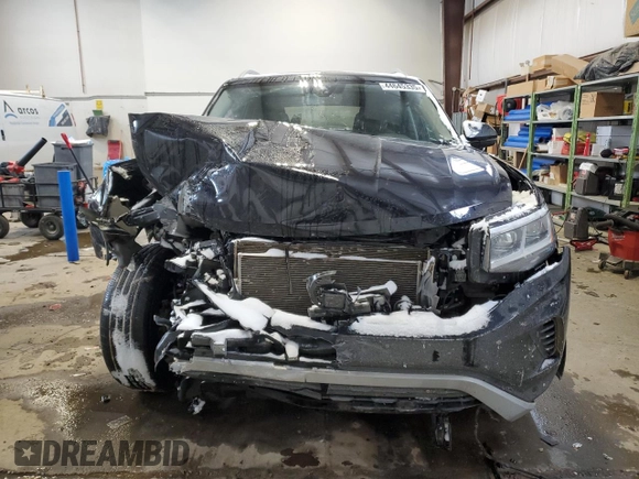 2022 Volkswagen Atlas SEL with VIN 1V2BR2CAXNC537557, listed as a Copart auction lot 44645335 with 48,374 mi miles and Salvage title. Bid and sale history available at DreamBid. Image 5.