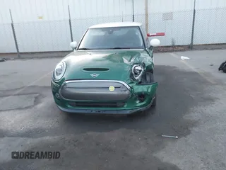 2020 MINI Hardtop Cooper SE with VIN WMWXP3C09L2M38724, listed as a IAAI auction lot 41164970 with Not Provided miles and . Bid and sale history available at DreamBid. Image 13.