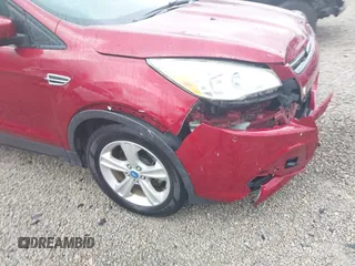 2013 Ford Escape SE with VIN 1FMCU0GXXDUB14120, listed as a IAAI auction lot 42060145 with 171,758 mi miles. Bid and sale history available at carsss.com. Image 18.
