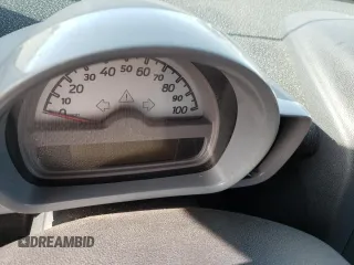2008 Smart fortwo Pure с VIN WMEEJ31X68K099800, выставлен на аукционе Copart как лот 61967775 с пробегом Не указан миль и Чистый • Clean title. История ставок и продаж доступна на DreamBid. Изображение 9.