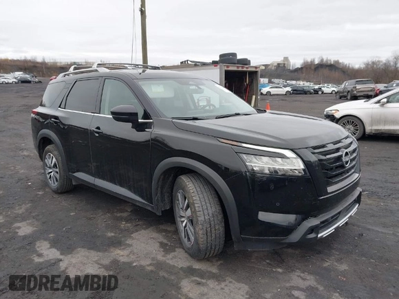 2023 Nissan Pathfinder SL z VIN 5N1DR3CC7PC225860, wystawiony jako IAAI lot #41733202 z przebiegiem 23 118 mil mil oraz . Historia ofert i sprzedaży dostępna na DreamBid. Obrazek 1.