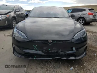 2024 Tesla Model S Plaid z VIN 5YJSA1E65RF543822, wystawiony jako Copart lot #48545205 z przebiegiem 2 473 mil mil oraz Szkoda całkowita • Salvage title. Historia ofert i sprzedaży dostępna na DreamBid. Obrazek 5.