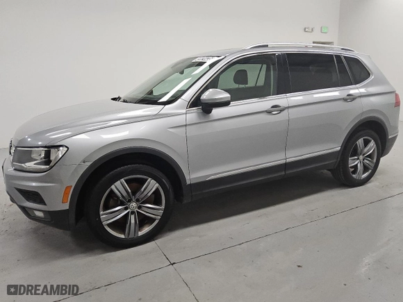 2020 Volkswagen Tiguan SE with VIN 3VV3B7AX4LM119930, listed as a Copart auction lot 49924435 with NaN miles and Clean Title. Bid and sale history available at carsss.com. Image 1.