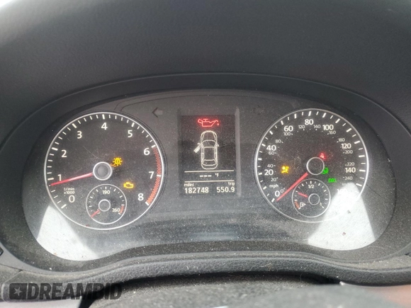 2012 Volkswagen Passat SE z VIN 1VWBP7A35CC004339, wystawiony jako Copart lot #80462614 z przebiegiem 182 748 mil mil oraz Nie do naprawy • Non repairable. Historia ofert i sprzedaży dostępna na DreamBid. Obrazek 9.