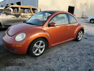 2010 Volkswagen New Beetle Coupe with VIN 3VWRW3AG8AM032953, listed as a Copart auction lot 77869254 with 0 mi miles and Clean Title. Bid and sale history available at carsss.com. Image 1.
