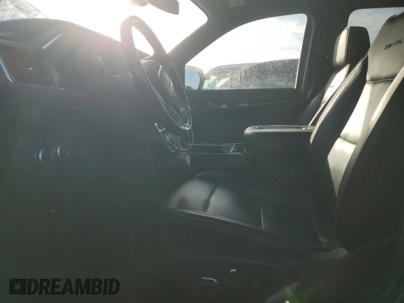 2022 GMC Yukon XL Denali with VIN 1GKS1JKL4NR132740, listed as a Copart auction lot 74690404 with 30,914 mi miles and Non Repairable. Bid and sale history available at DreamBid. Image 7.