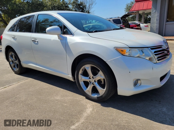 2009 Toyota Venza with VIN 4T3ZK11A59U017688, listed as a IAAI auction lot 41710062 with 205,553 mi miles. Bid and sale history available at carsss.com. Image 2.