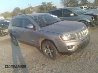 2017 Jeep Compass High Altitude with VIN 1C4NJDEB0HD171680, listed as a IAAI auction lot 40563012 with 154,276 mi miles. Bid and sale history available at carsss.com. Image 1.