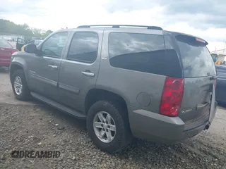 2007 GMC Yukon SLT with VIN 1GKFC13037J144413, listed as a IAAI auction lot 42185952 with Not provided miles and . Bid and sale history available at DreamBid. Image 3.